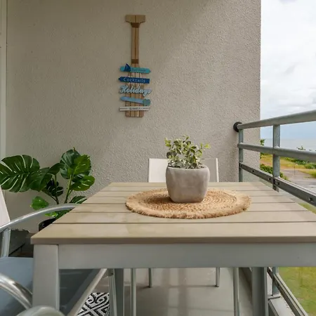 Meerblick-balkon-strand-stilvoll-smarttv 아파트 *