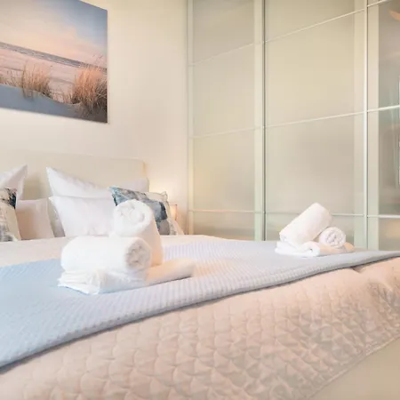 Meerblick-balkon-strand-stilvoll-smarttv 엑케른포르데